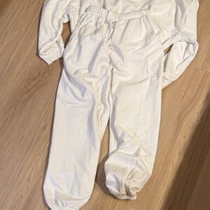 White Cropped Sweatshirt and pants  set.